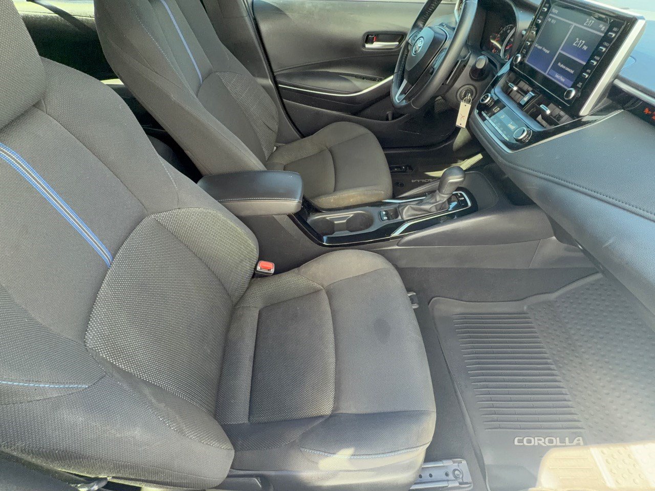 Used 2020 Toyota Corolla SE FWD image 30