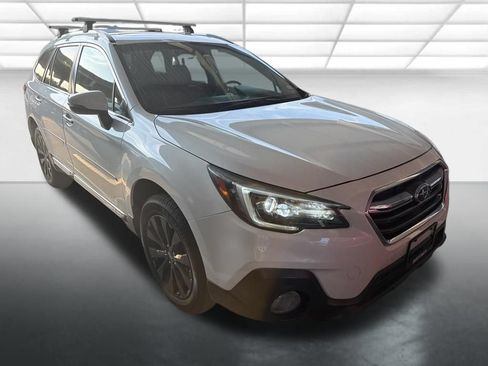 Used 2019 Subaru Outback 3.6R Touring AWD/4WD image 1
