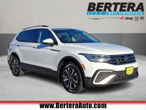 Used 2022 Volkswagen Tiguan S image 1