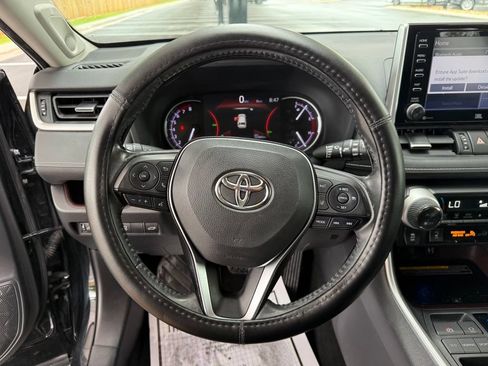 Used 2019 Toyota RAV4 Limited w/ Advanced Technology Package FWD image 16