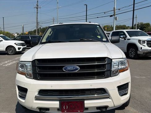 Used 2017 Ford Expedition EL Limited w/ Equipment Group 301A AWD/4WD image 3