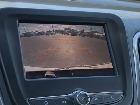 Used 2023 Chevrolet Equinox LS image 20