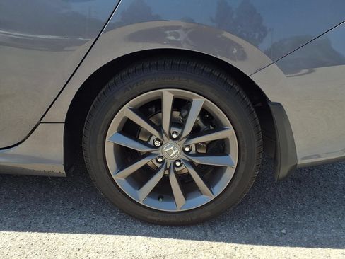Used 2020 Honda Civic EX-L image 4