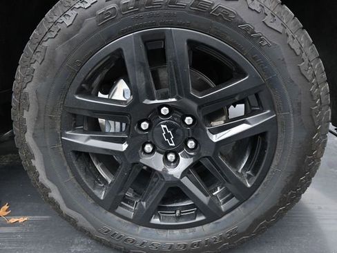 Used 2025 Chevrolet Silverado 1500 Custom Trail Boss w/ Turbomax Blackout Package AWD/4WD image 24