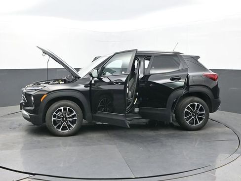 Used 2025 Chevrolet TrailBlazer LT image 63