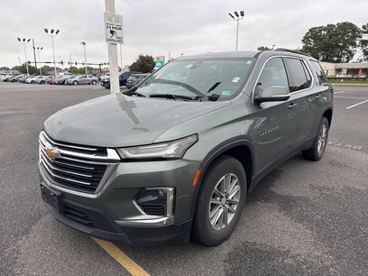 Used 2022 Chevrolet Traverse LT