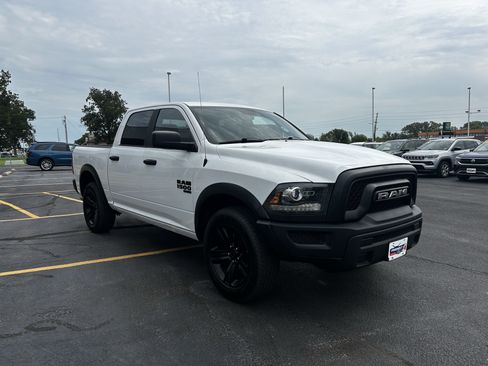 Used 2024 RAM 1500 Warlock AWD/4WD image 3