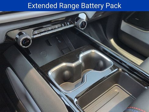 New 2026 Chevrolet Silverado EV 4x4 Crew Cab image 18