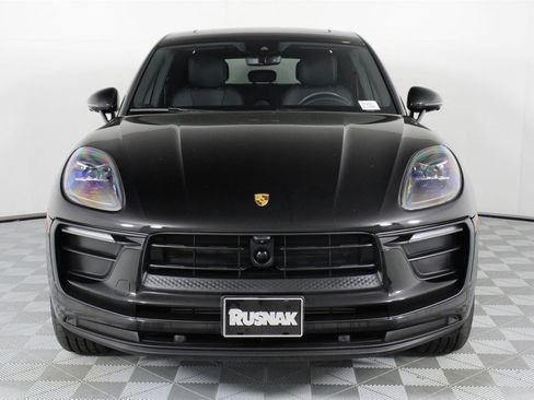 Used 2025 Porsche Macan image 10
