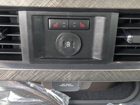 New 2025 Ford F350 King Ranch w/ FX4 Off-Road Package image 15