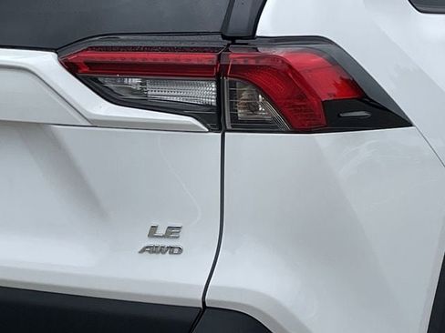 Used 2025 Toyota RAV4 LE AWD/4WD image 6