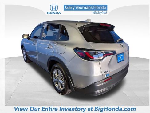 Used 2024 Honda HR-V LX image 9