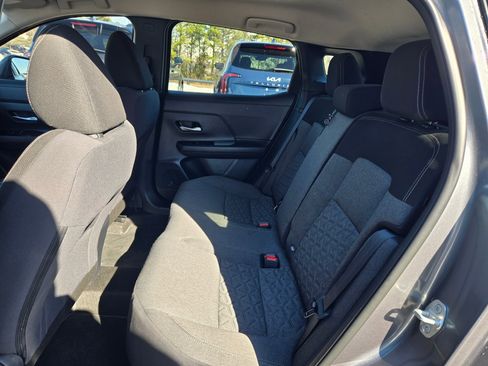 Used 2025 Nissan Kicks SV image 31