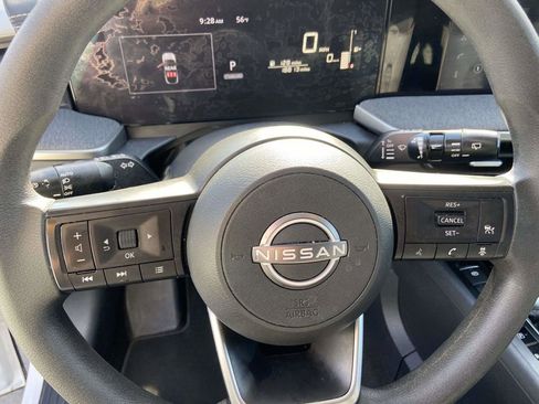 Used 2025 Nissan Kicks SV FWD image 18