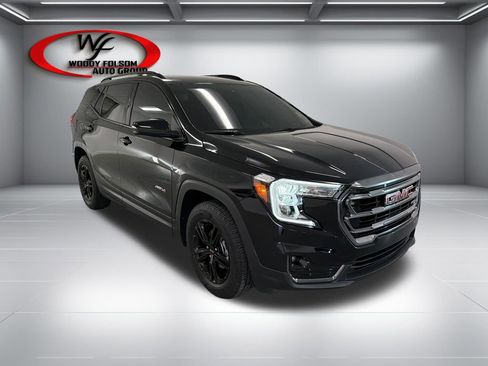 Used 2024 GMC Terrain AT4 w/ Infotainment Package II AWD/4WD image 3
