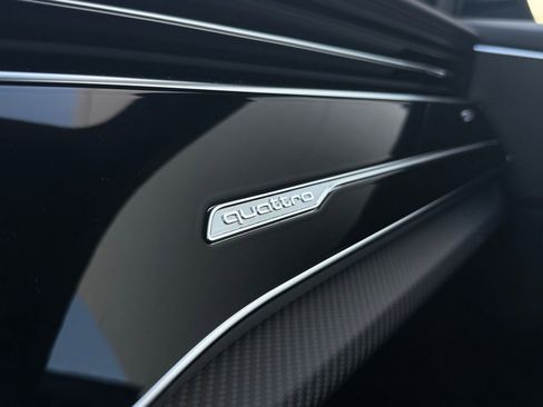 New 2026 Audi SQ8 Premium Plus image 32