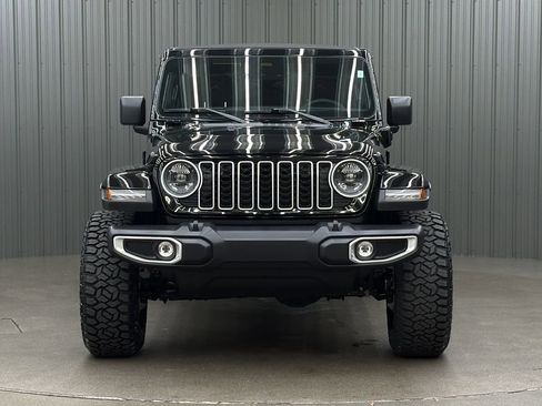 Used 2025 Jeep Wrangler Unlimited Sahara w/ Safety Group image 8