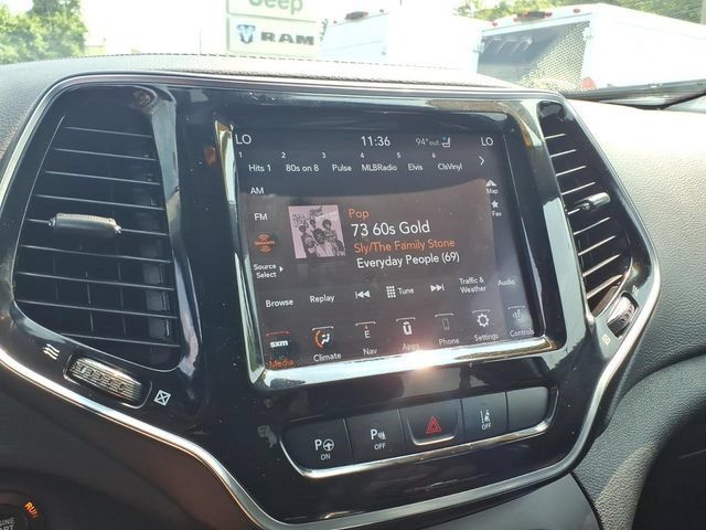 Certified 2021 Jeep Cherokee Limited w/ Elite Package AWD/4WD image 26