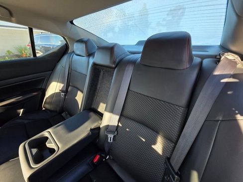 Used 2024 Nissan Altima 2.5 SR image 18