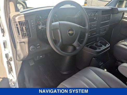Used 2025 Chevrolet Express 3500 Extended image 17