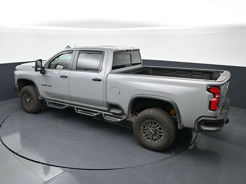 Used 2025 Chevrolet Silverado 2500 ZR2 w/ Technology Package AWD/4WD image 34