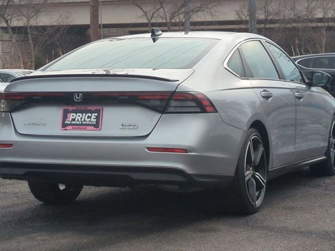 Used 2023 Honda Accord Sport image 5