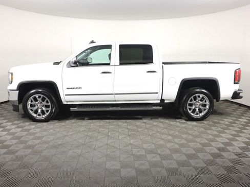 Used 2018 GMC Sierra 1500 SLT image 2