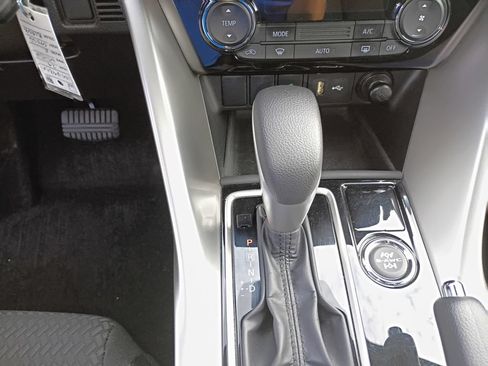 New 2026 Mitsubishi Outlander AWD image 21