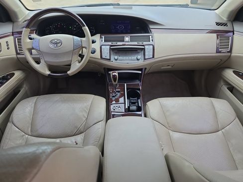 Used 2010 Toyota Avalon Limited FWD image 9