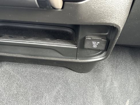 Used 2024 RAM 2500 Laramie AWD/4WD image 30