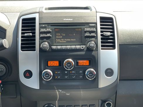 Used 2014 Nissan Frontier PRO-4X AWD/4WD image 23