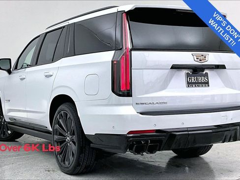 Used 2026 Cadillac Escalade V image 16