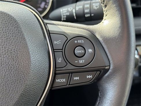 Used 2022 Toyota RAV4 XLE image 22