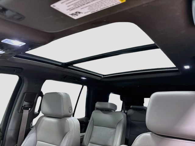 Used 2023 Chevrolet Tahoe LT w/ Luxury Package AWD/4WD image 18