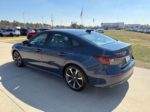 Certified 2025 Honda Civic Sport Touring image 6