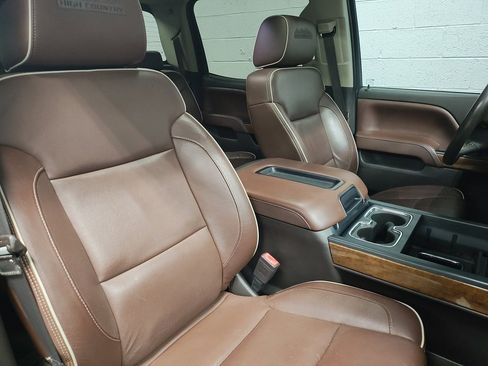 Used 2015 Chevrolet Silverado 1500 High Country image 10