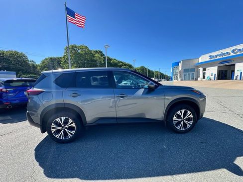 Used 2021 Nissan Rogue SV AWD/4WD image 7