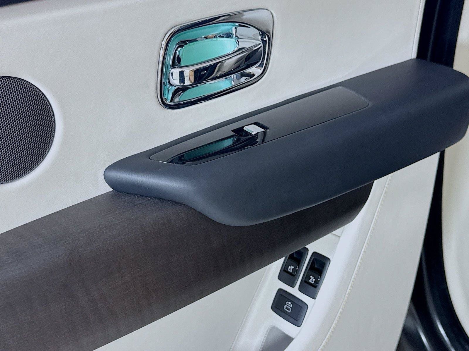 Used 2021 Rolls-Royce Cullinan AWD/4WD image 29