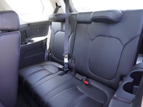 Used 2023 Honda Pilot EX-L image 15