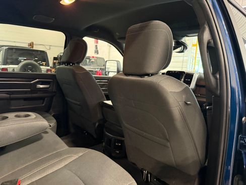 Used 2024 RAM 2500 Big Horn w/ Night Edition AWD/4WD image 15