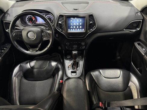 Used 2019 Jeep Cherokee Trailhawk w/ Comfort & Convenience Group image 40