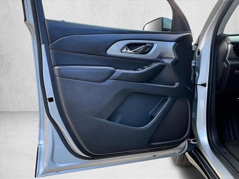 Certified 2021 Chevrolet Traverse LT image 18