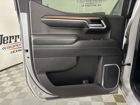 Used 2022 Chevrolet Silverado 1500 RST w/ Convenience Package II image 21