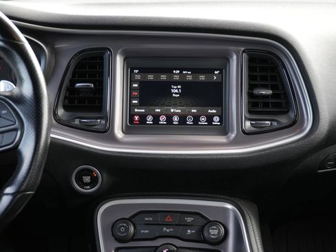 Used 2022 Dodge Challenger GT RWD image 21