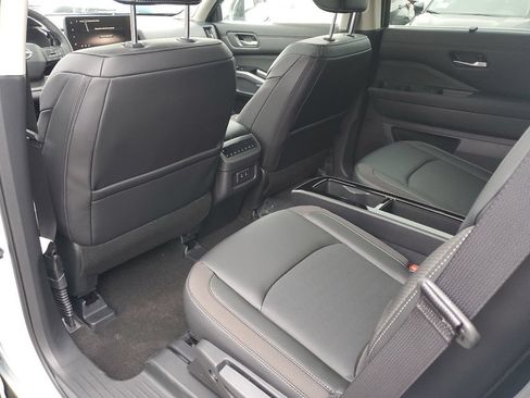 New 2026 Nissan Pathfinder SL w/ SL Premium Package AWD/4WD image 12
