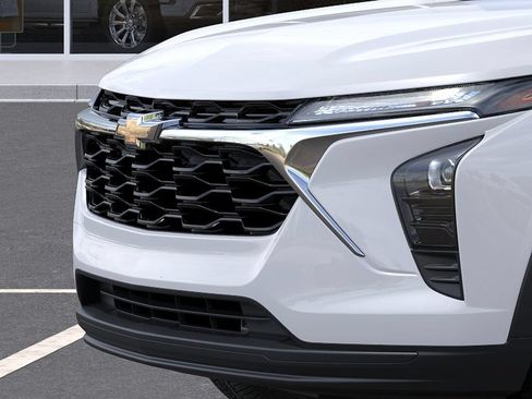 New 2026 Chevrolet Trax LS w/ LS Convenience Package FWD image 13