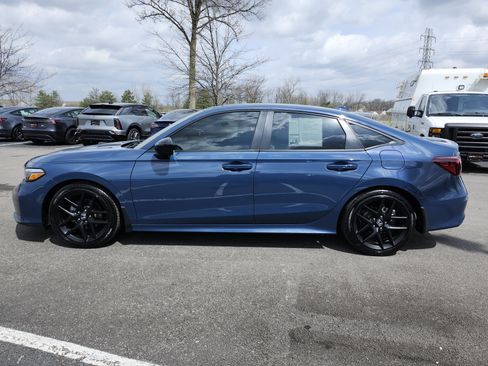 Used 2025 Honda Civic Sport image 13