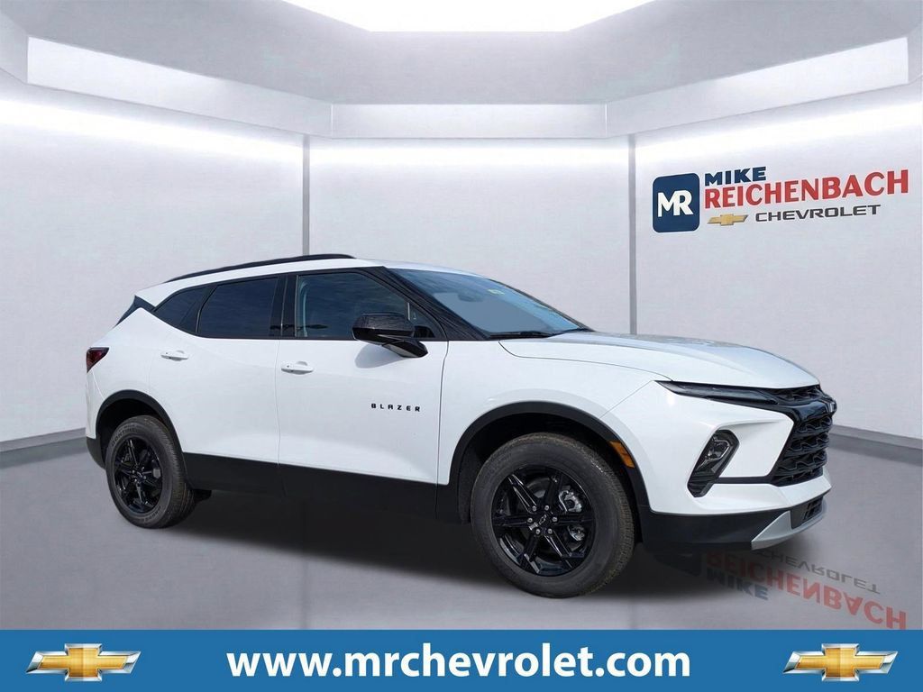 New 2025 Chevrolet Blazer LT w/ Midnight/Sport Edition FWD image 1