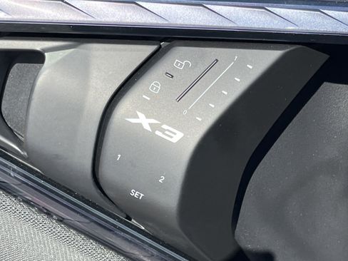 Used 2025 BMW X3 xDrive30i w/ Premium Package image 16