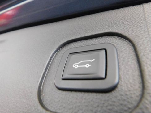 Used 2015 GMC Terrain SLT w/ Chrome Edition FWD image 12